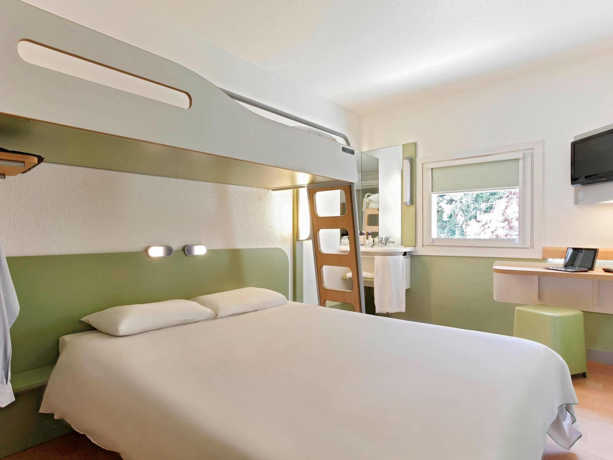 Ibis Budget Aix En Provence Est Le Canet Мерёй Экстерьер фото